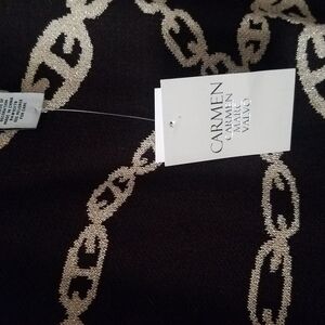 Carmen Marc Valvo Black and Gold Patterned Garment